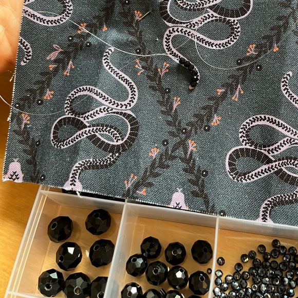 NEW Handmade Beaded Headband - Picture 5 of 6